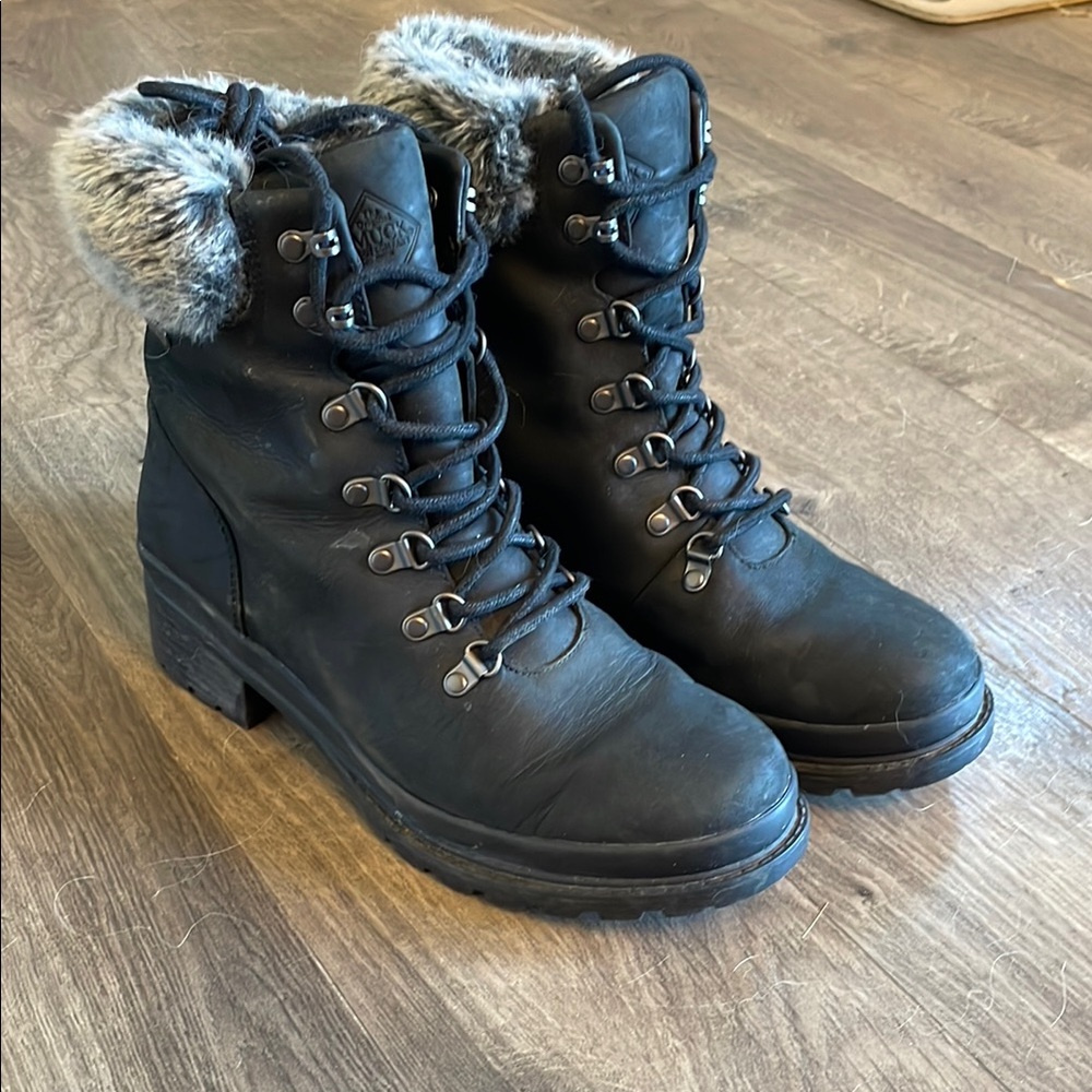 Muck Boot Women's Black Fur-Lined Boots